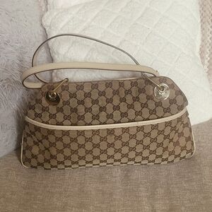 Gucci GG Canvas Eclipse Shoulder Bag..Authentic.!!!